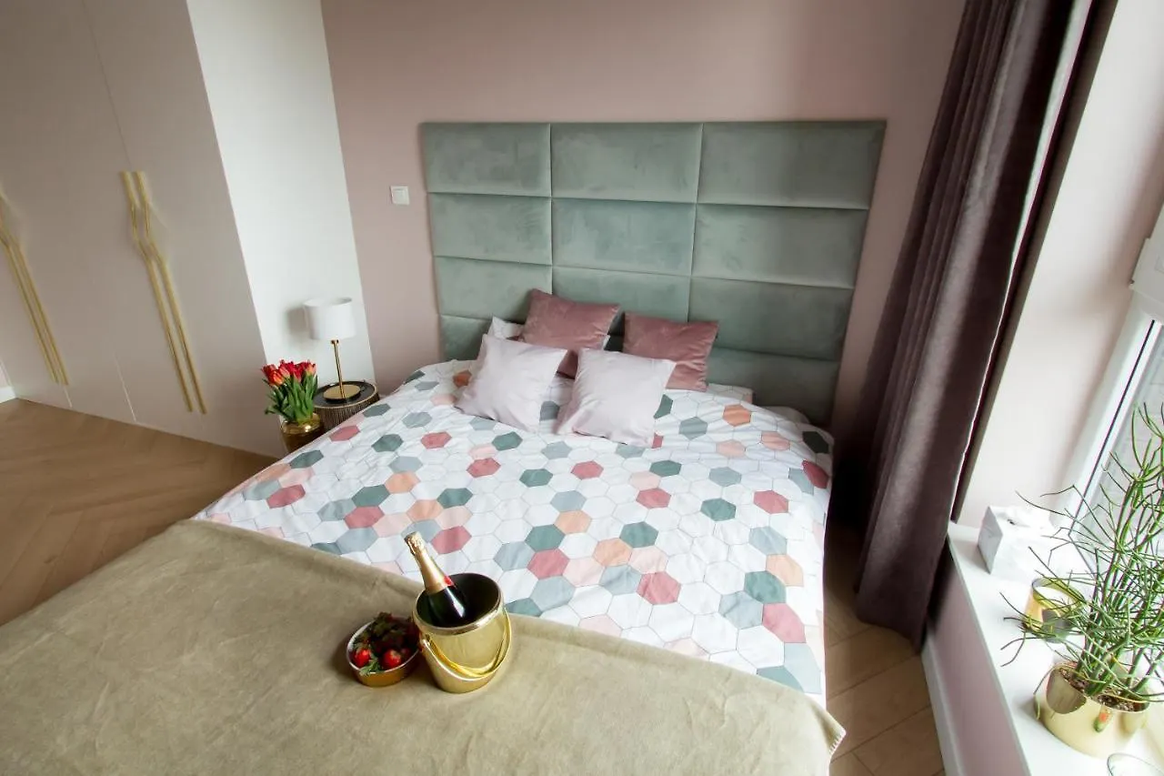 Nowy Apartment Przy Placu Szembeka وارسو